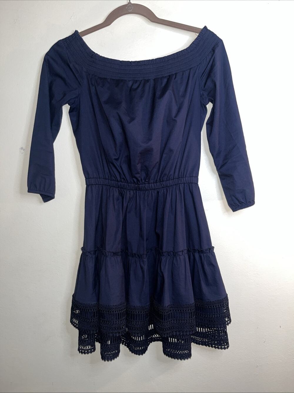 Chelsea 28 Womens Navy Blue Cocktail Dress Size 6 Embroiderd